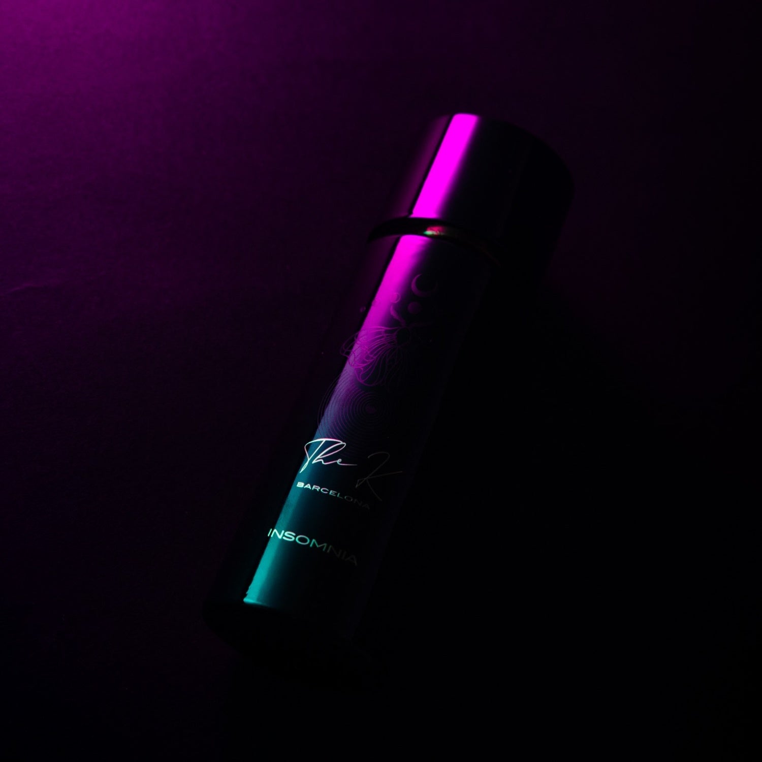 Kinetic Insomnia Eau de Parfum Flakon inszeniert